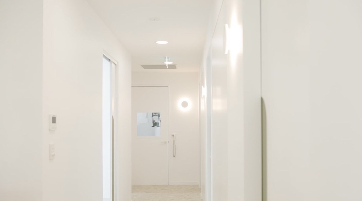 Bar and restaurant electrical fit-out